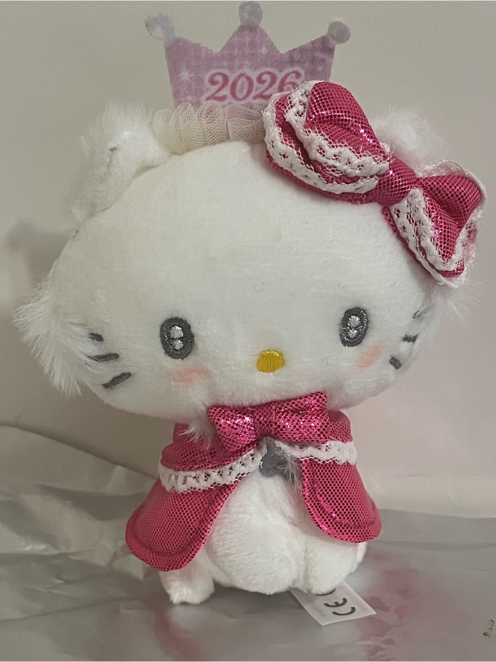 Charmmy Kitty Keychain Plush from Blind Bag-2026 New Year’s Outfit- Series 2 - Picture 2 of 5